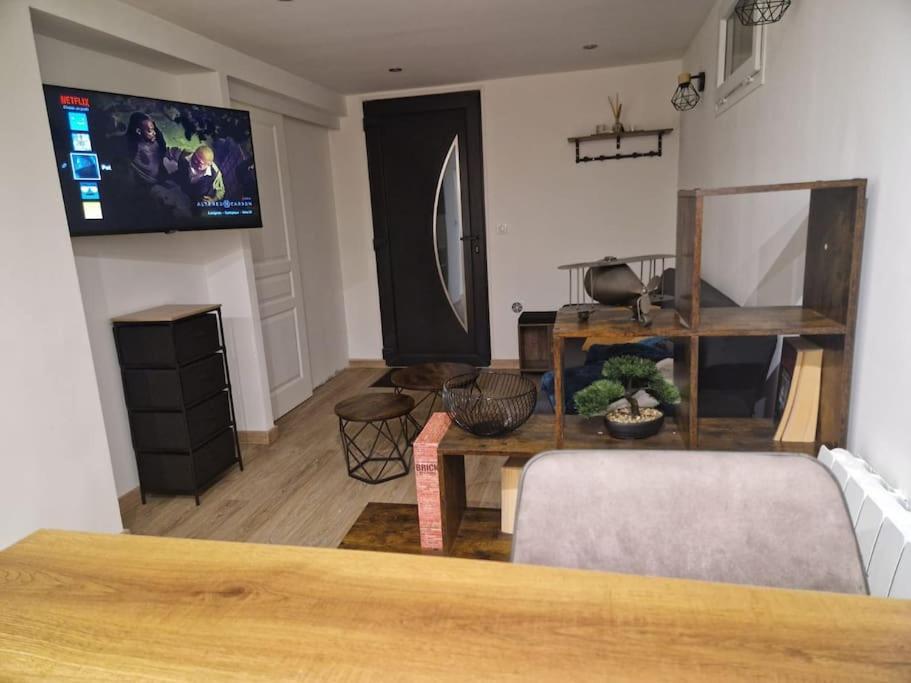Apartment Charming Near La Defense, Paris Bezons