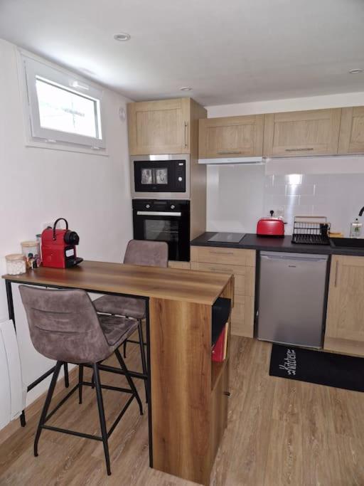 Apartment Charming Near La Defense, Paris Bezons